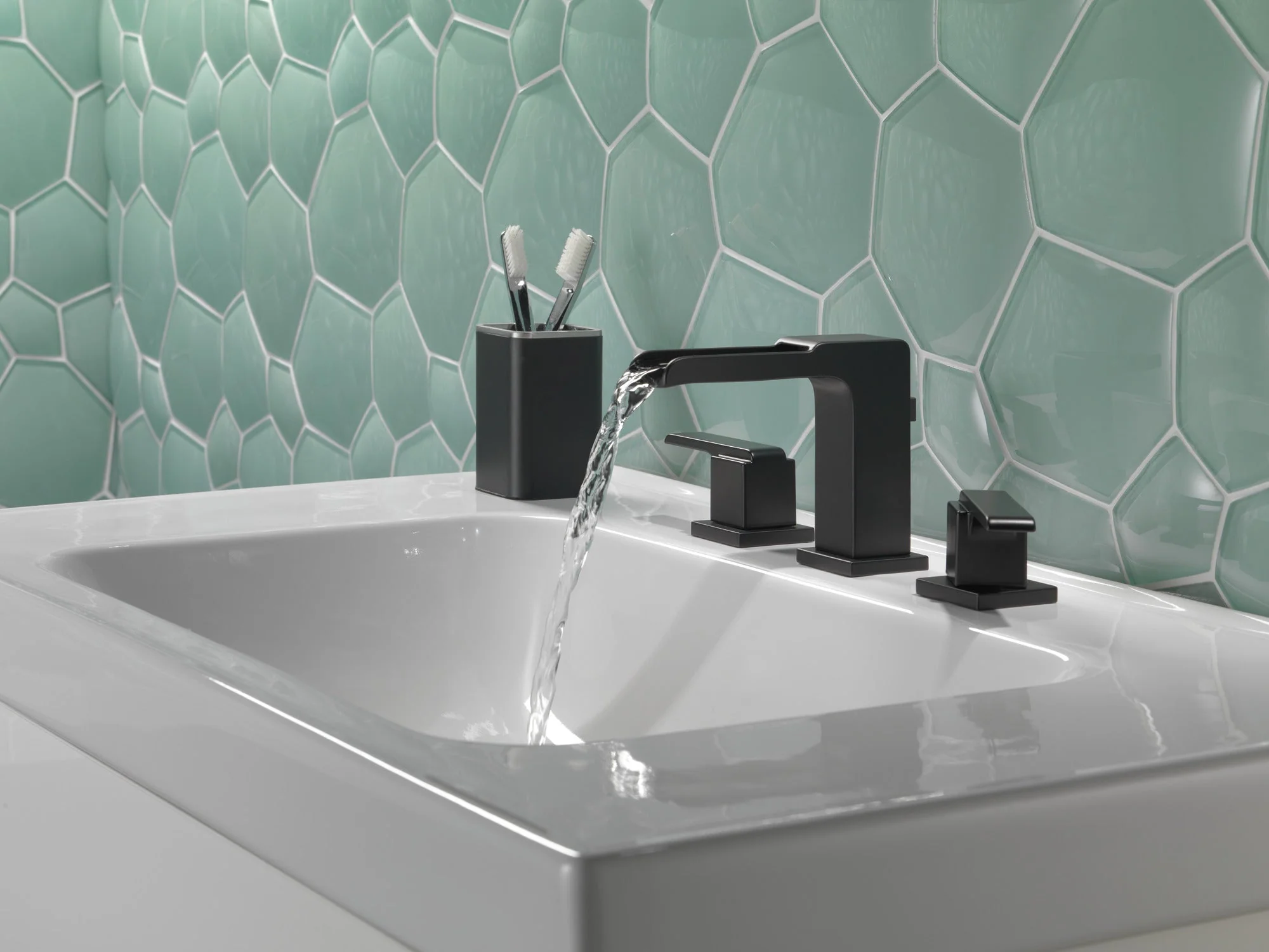 Delta Ara:3568LF Two Handle Widespread Channel Bathroom Faucet - Image 11