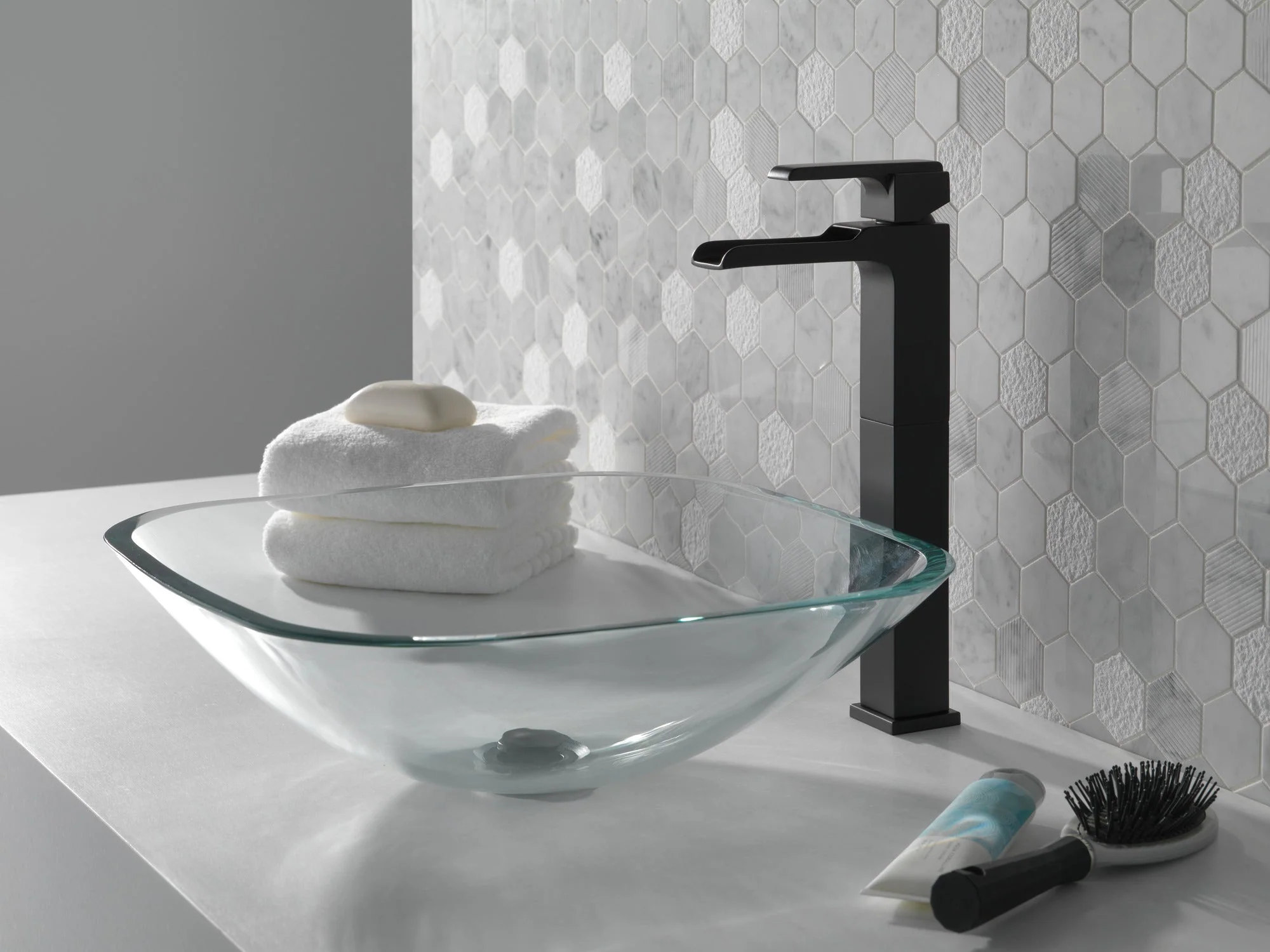 Delta Ara:768LF Single Handle Vessel Channel Bathroom Faucet - Image 12