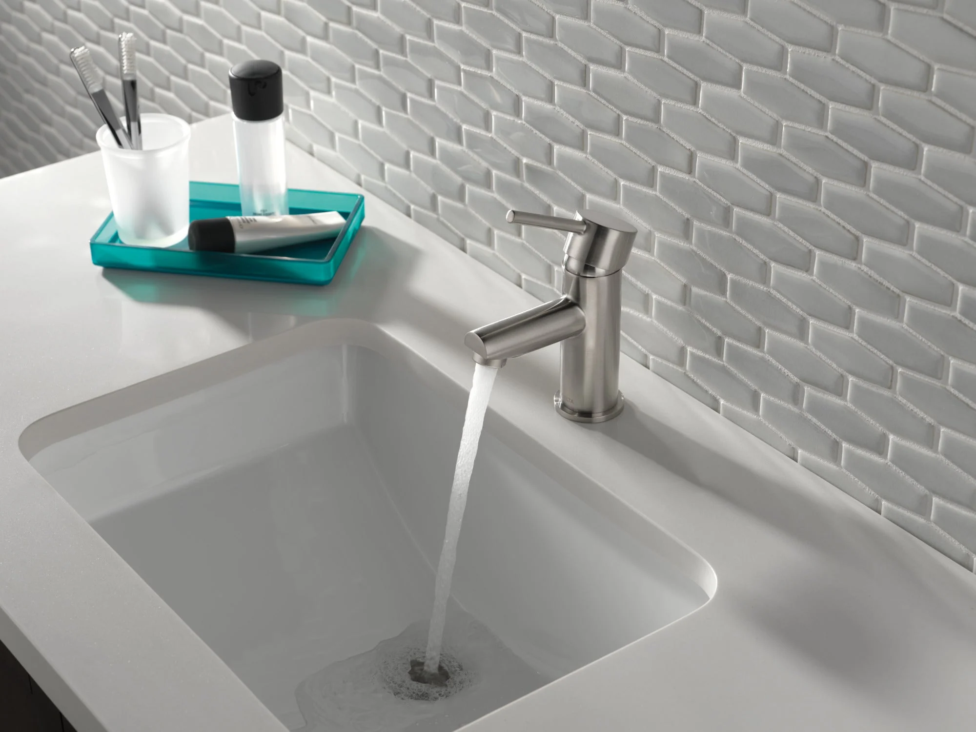 Delta Modern:559LF Single Handle Project-Pack Bathroom Faucet - Image 4