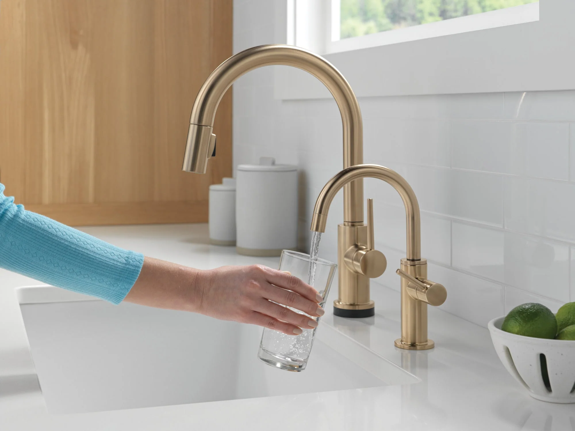 Delta Other: Contemporary Round Beverage Faucet - Image 19