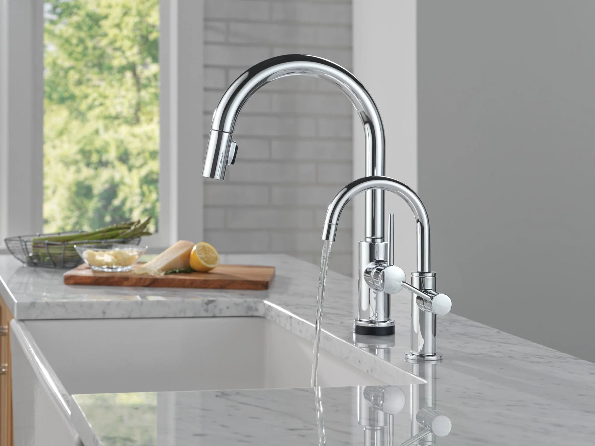 Delta Other: Contemporary Round Beverage Faucet - Image 24
