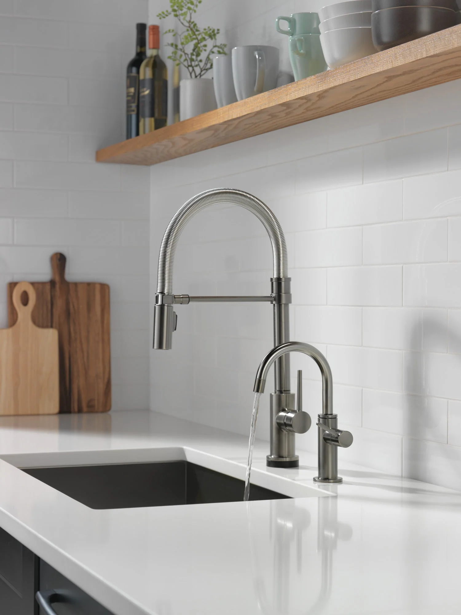 Delta Other: Contemporary Round Beverage Faucet - Image 30