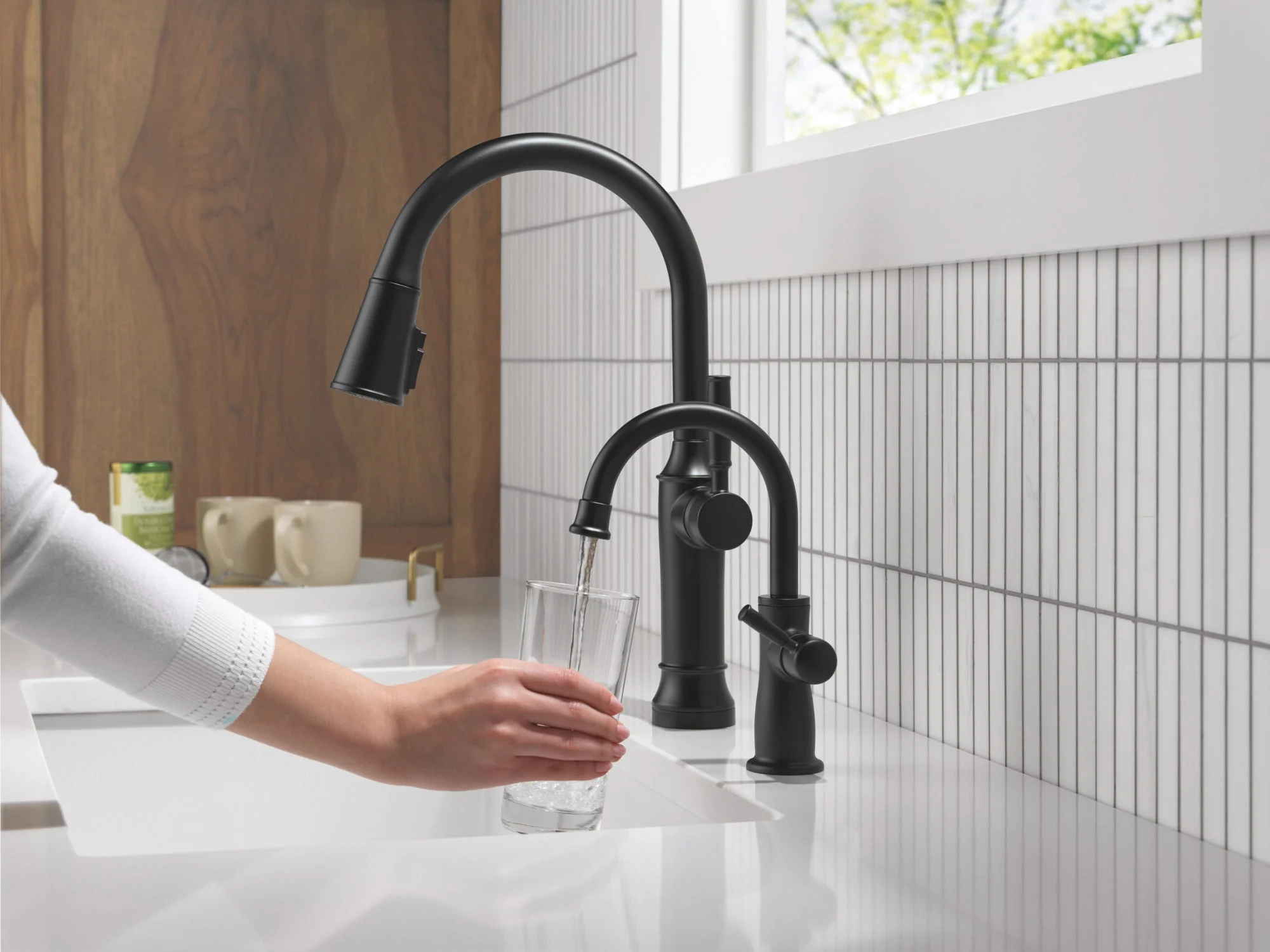 Delta Other: Traditional Beverage Faucet - Image 17
