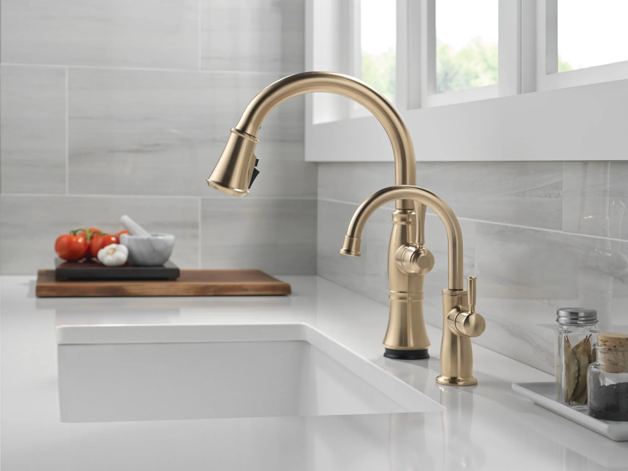 Delta Other: Traditional Beverage Faucet - Image 21