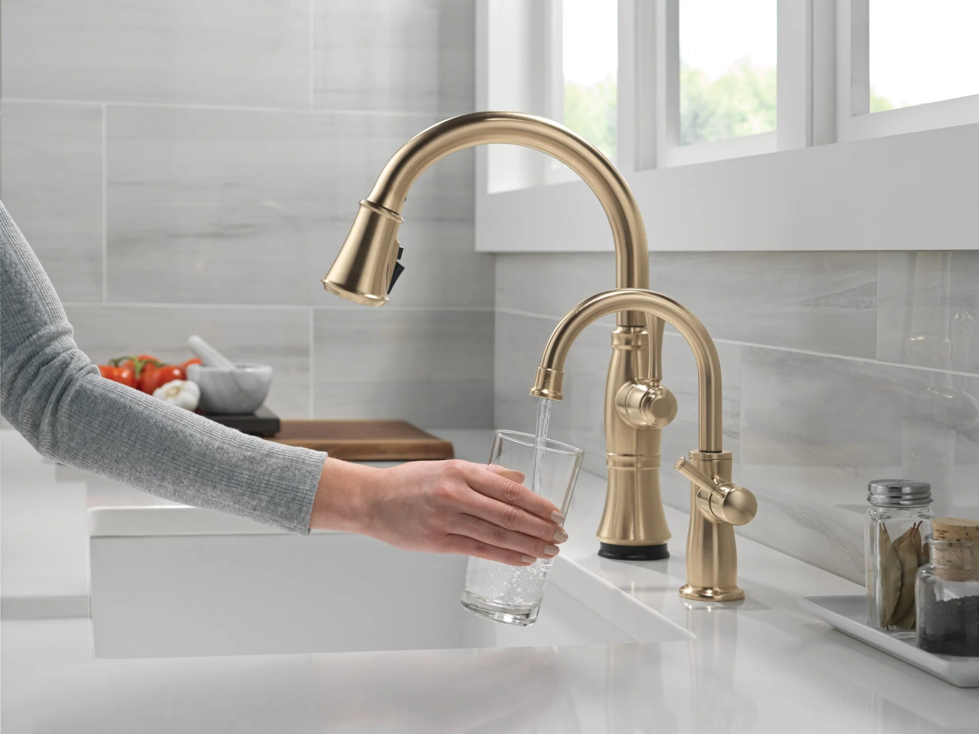 Delta Other: Traditional Beverage Faucet - Image 22